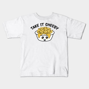 kawaii mac and cheese pun : Take it Cheesy Kids T-Shirt